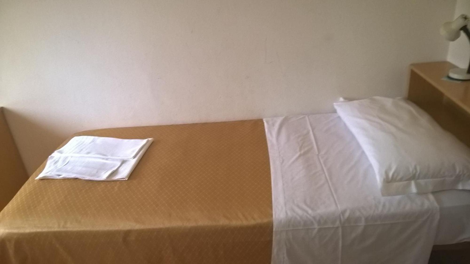 Hotel Parigi Castel San Pietro Terme Værelse billede