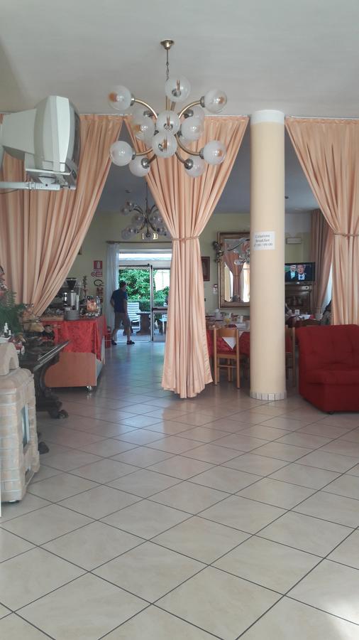 Hotel Parigi Castel San Pietro Terme Eksteriør billede