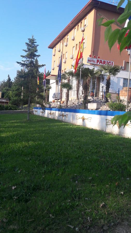 Hotel Parigi Castel San Pietro Terme Eksteriør billede